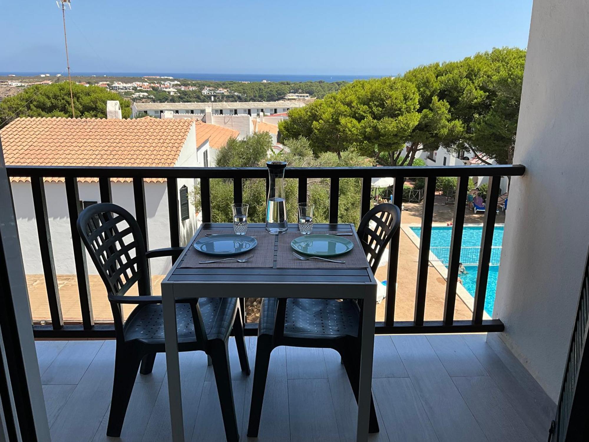 Vistas Al Mar Y La Piscina Apartment Arenal d'en Castell Exterior photo